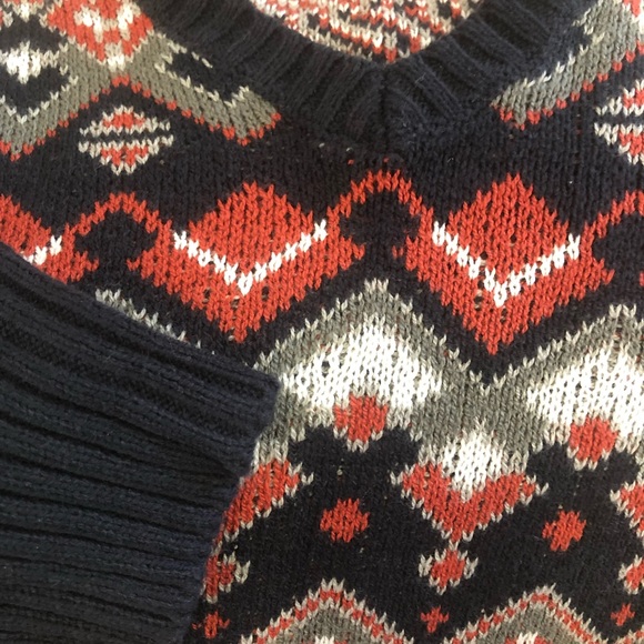 New V-Neck Sweater, L Size, Unisex - Picture 4 of 5